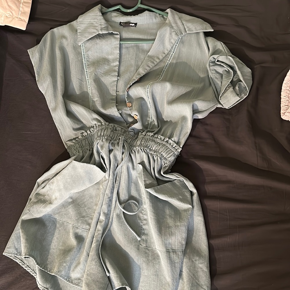 Stylish ribbed Romper